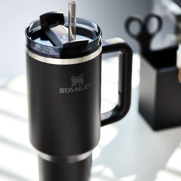 Stanley Quencher H2.O FlowState Tumbler Siyah 1.18 lt Pipetli Termos