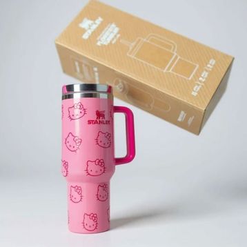 Stanley Quencher X Hello Kitty Pembe 1.18 lt Pipetli Termos