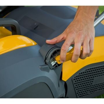 Stiga SV 415 E Çim Havalandırma Makinası