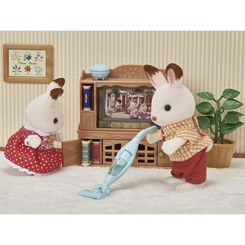 Sylvanian Families 5445 Çamaşır Makinesi ve Elektrikli Süpürgeli Figür