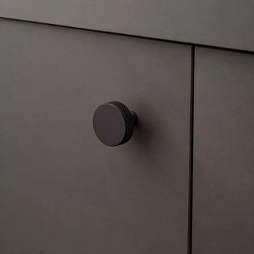 System SY1980 0032 AL6 Siyah 32 mm Düğme Mobilya Kulpu