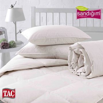 Taç Classic 195x215 cm Çift Kişilik Kaz Tüyü Yorgan