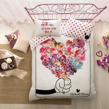 Taç Lisanslı Minnie Flowers Nevresim Takımı