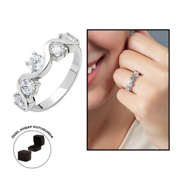 Tesbihname Starlight Diamond Pırlanta Montür Asimetrik 925 Ayar Gümüş Kadın Beştaş Yüzük