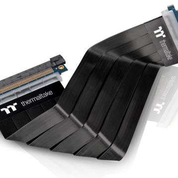 Thermaltake AC-045-CN1OTN-C1 Uzatıcı Kablo