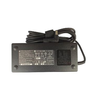 Toshiba LX830-133 19V 6.32A 120W Uyumlu Laptop Adaptör