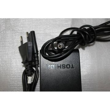 Toshiba PA3083U Notebook Adaptörü