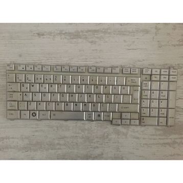Toshiba Satellite L500-1GT Klavye