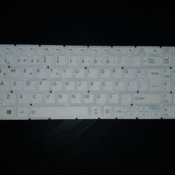 Toshiba Satellite L50DT Klavye