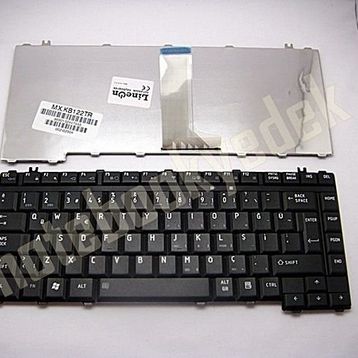 Toshiba Satellite M205 Klavye