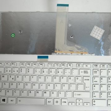 Toshiba Satellite U50DT Klavye