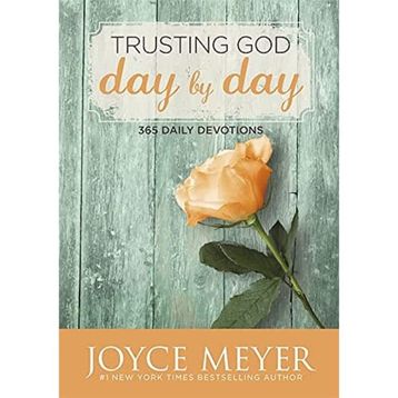 Trusting God Day by Day: 365 Daily Devotions