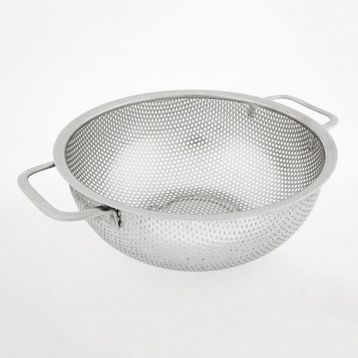 UN 009A 22.5 cm İki Kulplu Süzgeç