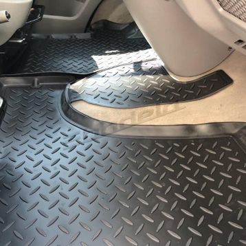 Volkswagen Transporter T5 2003-2014 3D Havuzlu Paspas