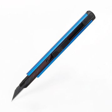 Workpro WP212012 9 mm Mavi Alüminyum Kasa Cep Askılı Maket Bıçağı