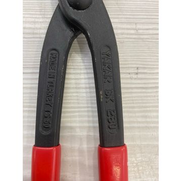 Yakar 280 mm Betoncu Kerpeteni