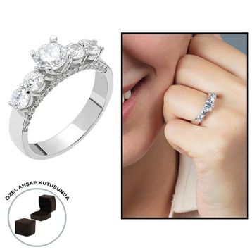 Zarif Hediyem Starlight Diamond Pırlanta Montür Aşk Temalı 925 Ayar Gümüş Kadın Tektaş Yüzük