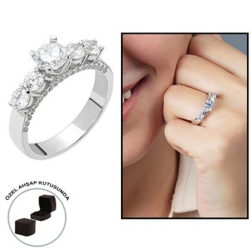 Zarif Hediyem Starlight Diamond Pırlanta Montür Aşk Temalı 925 Ayar Gümüş Kadın Tektaş Yüzük