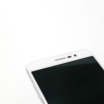 Zte Blade A910 Dokunmatik Beyaz Çıtalı Lcd Ekran