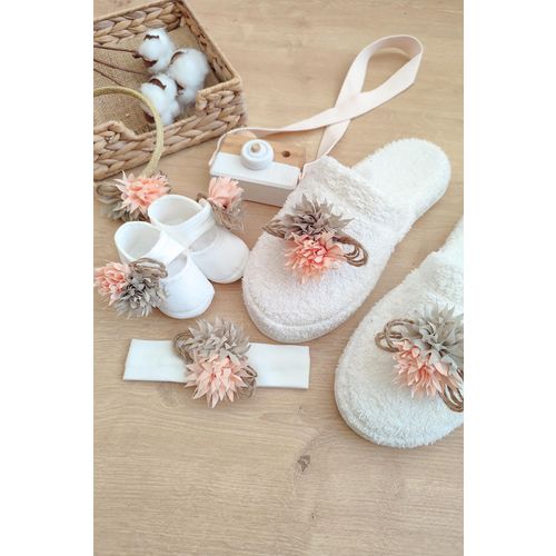 Sitilin STL6390 Anne ve Bebek Terlik Taç Takım Lohusa Seti
