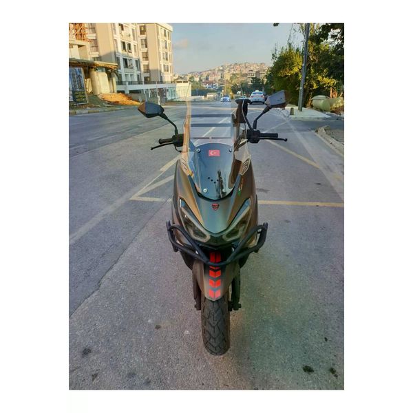 Motocam Rks Newlight 125 2021-2022 Model 65 cm Şeffaf Renkli 4 mm Ön Cam