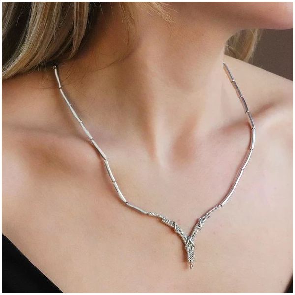 Düğüm Modeli Zirkon Taşlı Gümüş Gerdanlık