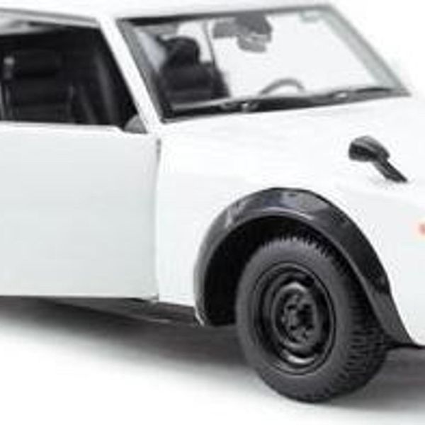 Maisto 1973 Nissan Skyline 2000GT-R KPGC110 Model Araba