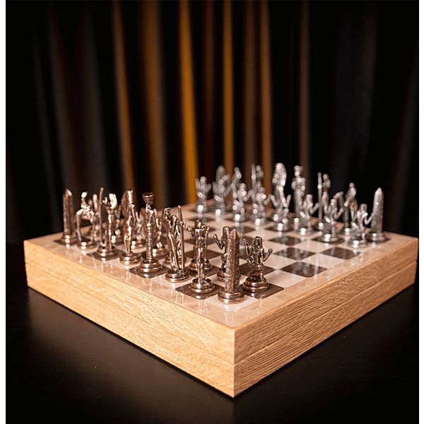 Gift Home Metal Mısır 36x36x6 cm Satranç Takımı Antik ve Rustik Ceviz Desenli MDF Sandıklı Satranç Tahtası