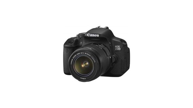 Canon EOS 650D 18-55mm DC III Lens DSLR Fotoğraf Makinesi Fiyatları