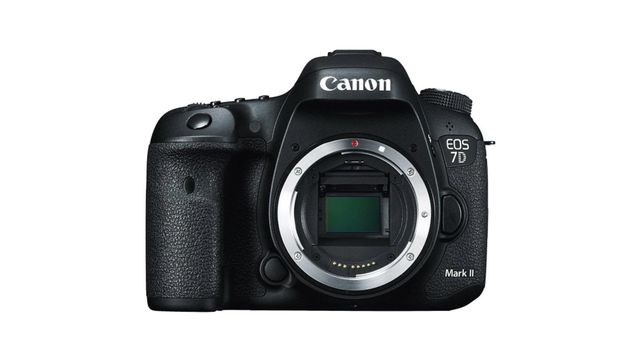 Canon EOS 7D Mark II Body DSLR Fotoğraf Makinesi Fiyatları