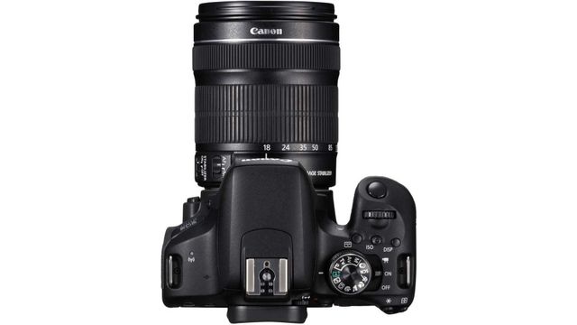 Canon EOS 800D 18-135mm IS STM Fotoğraf Makinesi Fiyatları