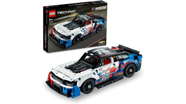 Lego 42153 672 Parça Technic Nascar Yeni Nesil Chevrolet Camaro