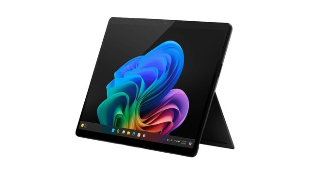 Microsoft Surface Pro 10 ZDT-00025 Ultra 5 135U 16GB RAM 256GB 13