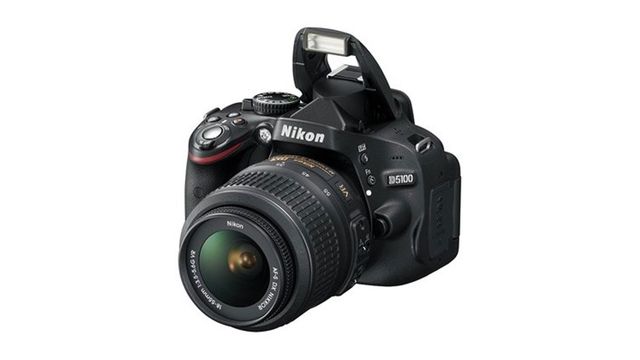 Nikon D5100 18-55mm + 55-200mm VR Lens DSLR Fotoğraf Makinesi