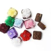 Nin Chocolate 800 gr Çiçek Dekorlu Taşlı Sütlü Çikolata