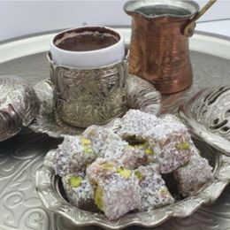 Akdede Lokum 250 gr Naturel Lezzetler Diyarı Antep Fıstıklı Çifte Kavrulmuş Lokum