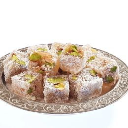 Can Kardeşler Kuruyemiş 250 gr Hindistan Cevizli Antep Fıstıklı Mini Lokum