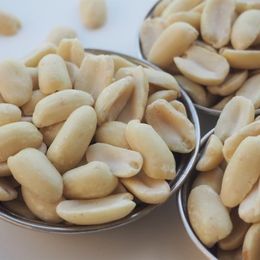 Cerezciyiz 1 kg Çiğ Zarsız ve Tuzsuz Yer Fıstığı İçi
