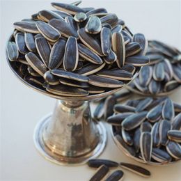 cerezciyiz 500 gr Siyah Çiğ Ayçekirdeği
