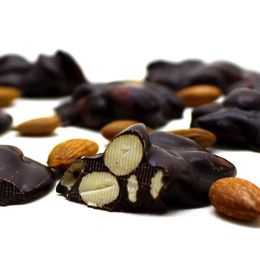 Dark Brown 1 kg Kayısı Çekirdekli Bitter Roche Çikolatası