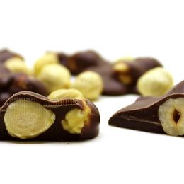 Dark Brown Chocolates & Confections 1 kg Fındıklı Sütlü Roş Çikolata