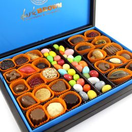 Dark Brown Chocolates & Confections 750 gr Özel Hediyelik Serisi Kutuda Karışık Spesiyel Drajeli Çikolata