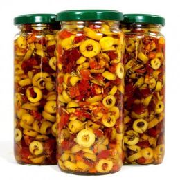 Gelmek Üzere 450 gr Domates Soslu Yeşil Zeytin
