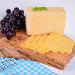 Gurmepark 500 gr Blok İnek Cheddar Peyniri