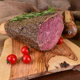 Gurmepark 500 gr Karabiberli Az Yağlı Katkısız Roastbeef Tütsülenmiş Dana Füme Et