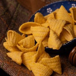 Leblebi Çarşısı 600 gr Piramit Süt Mısırlı Cips