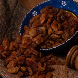 Leblebi Çarşısı 750 gr Çekirdeksiz Sarı Üzüm Kurusu