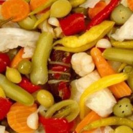 Natural Köy Ürünleri 5 kg Acı Biberli Karışık Turşu