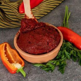 Nefisso 1 kg Ev Tipi Acı Biber Salçası