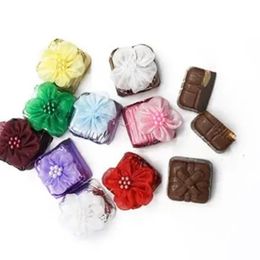 Nin Chocolate 800 gr Çiçek Dekorlu Taşlı Sütlü Çikolata